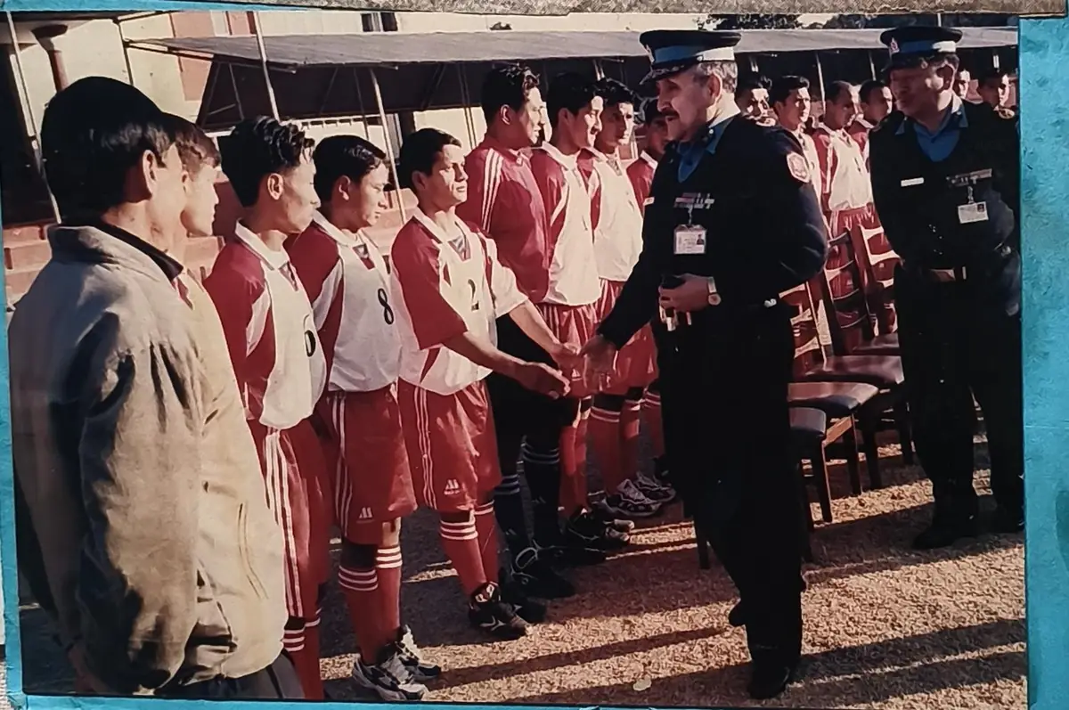 महेन्द्र पुलिस युवा खेलाडी — प्रहरी अधिकृतसँग भेट | Mahendra Police young players meeting officer — football era